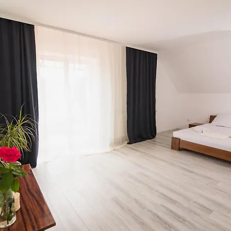 Margit Sziget Apartment